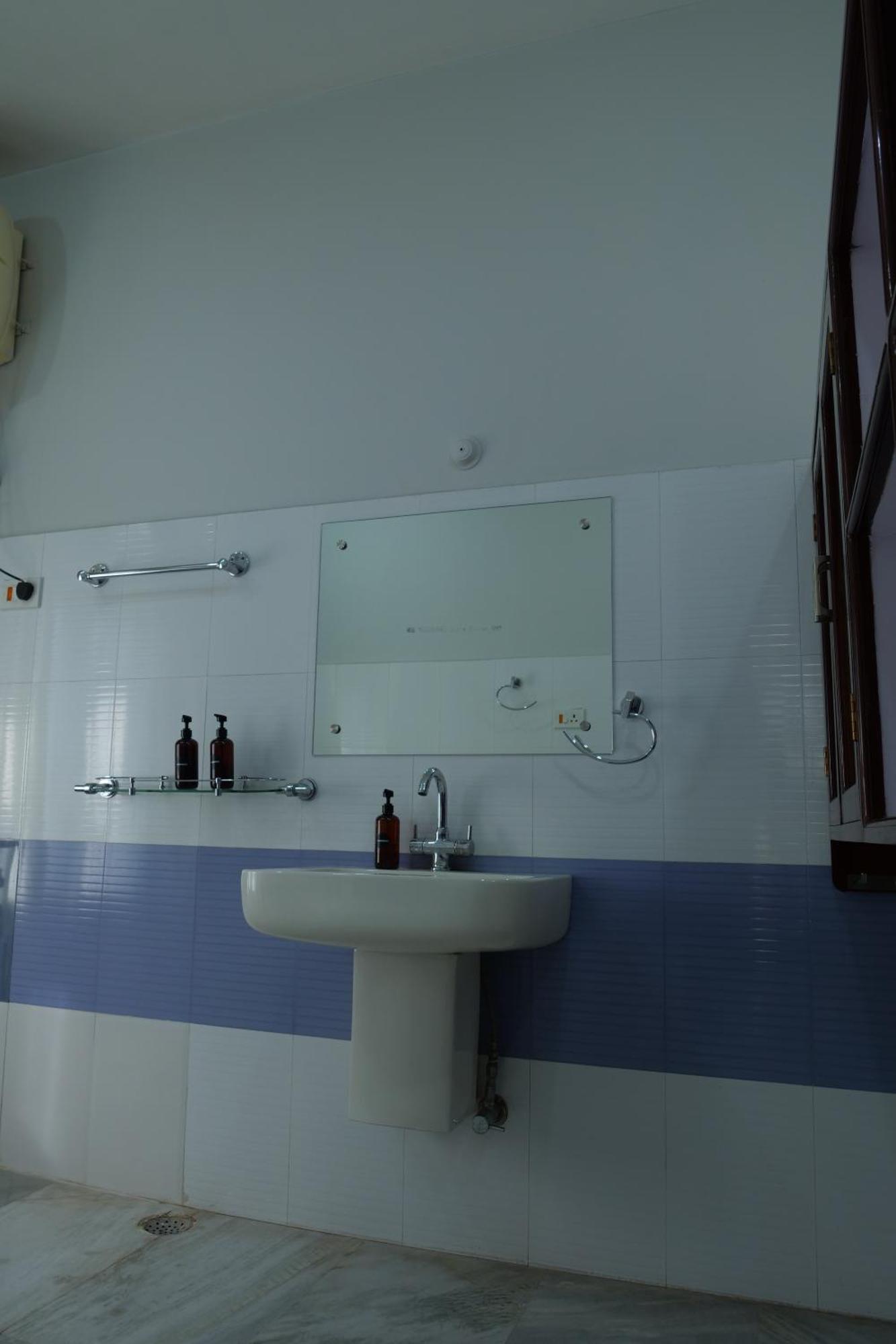 Joy'S Bnb Imphal Eksteriør bilde